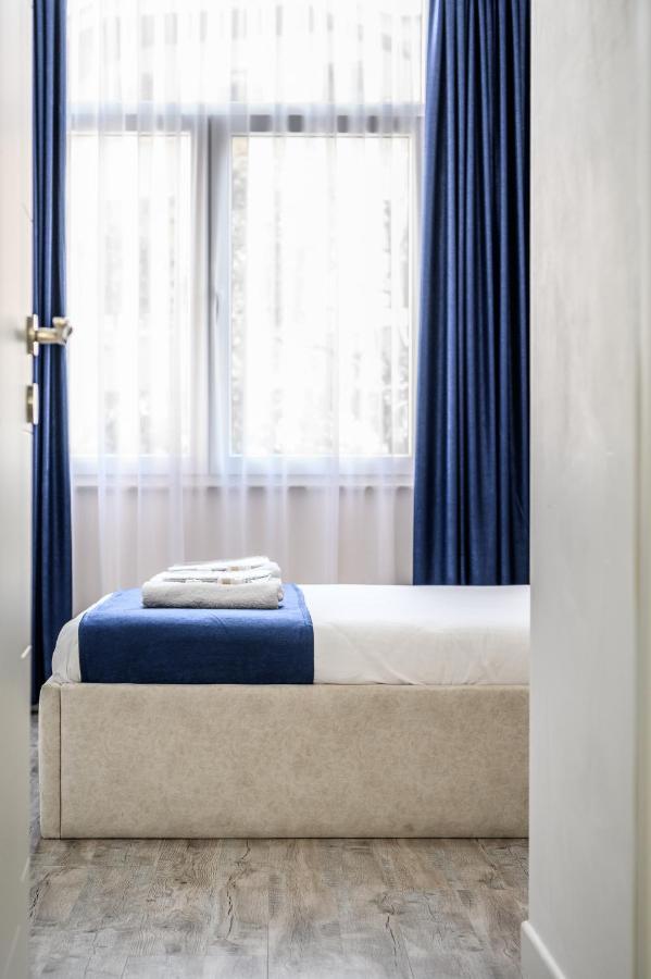Miku Apartment-Modernly Designed Downtown טיראנה מראה חיצוני תמונה
