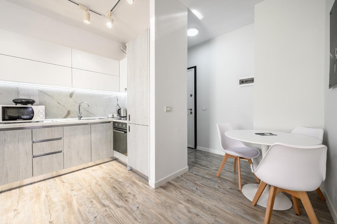Miku Apartment-Modernly Designed Downtown טיראנה מראה חיצוני תמונה