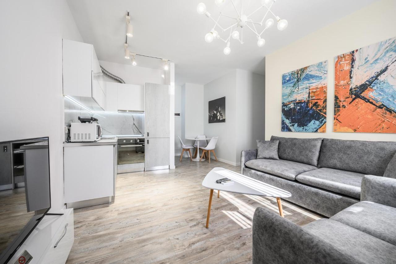 Miku Apartment-Modernly Designed Downtown טיראנה מראה חיצוני תמונה