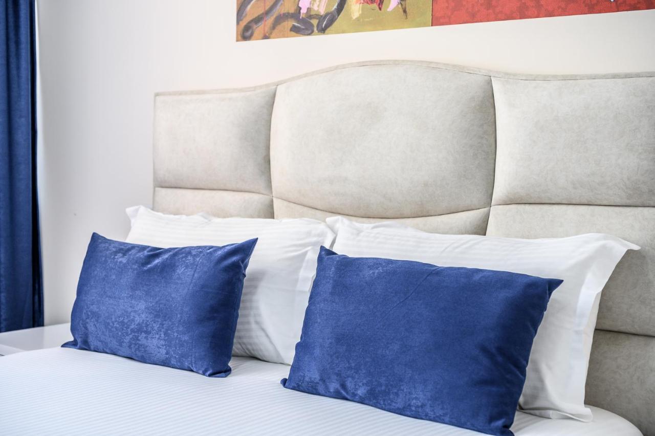 Miku Apartment-Modernly Designed Downtown טיראנה מראה חיצוני תמונה